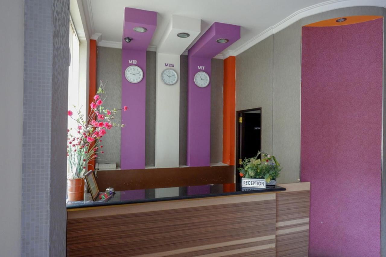 Reddoorz Near Monumen Habibi Ainun Parepare Exterior foto